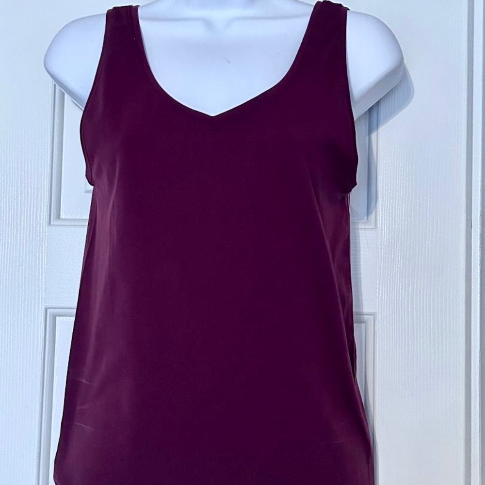 NWT White House Black Market Sleeveless Top Sz M